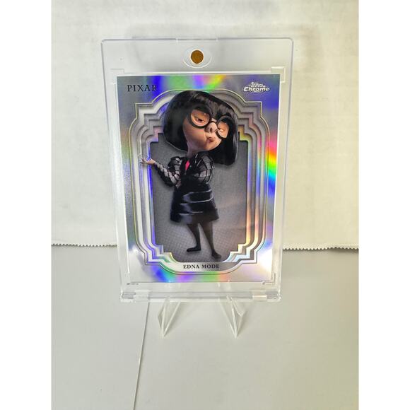 Topps Chrome Disney 2024 #101 Edna Mode Refractor Card - Picture 1 of 3